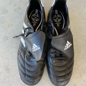 Adidas Traxion men’s turf shoes